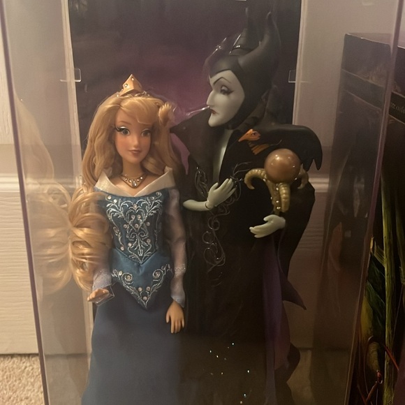 disney fairytale designer collection dolls- aurora & maleficent 💗 - Picture 3 of 4